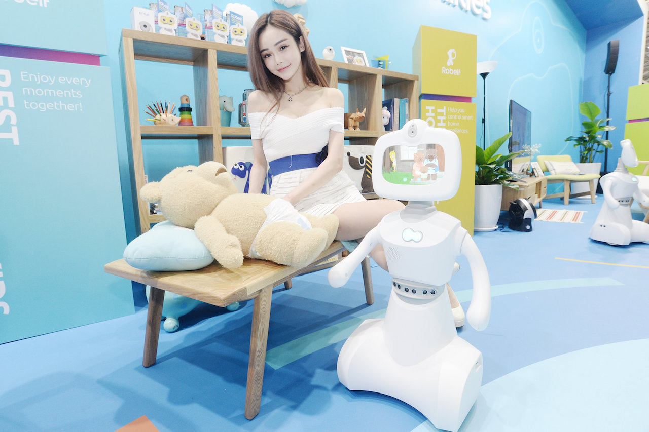 2018 CES 創新獎得主Robelf機器人 COMPUTEX 2018 再掀新風潮 WoWoNews