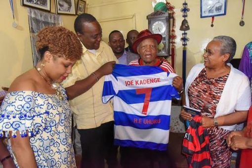 00a President Uhuru finally meets ailing soccer star, Joe Kadenge, to fulfill his dying wish (photos)