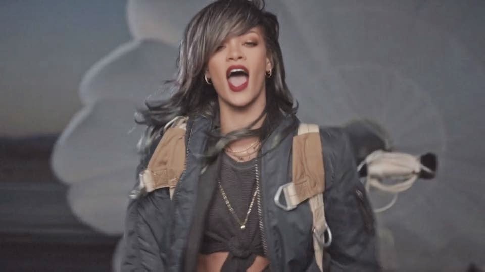rihanna%2B-%2Bamerican%2Boxygen%2B3.jpg