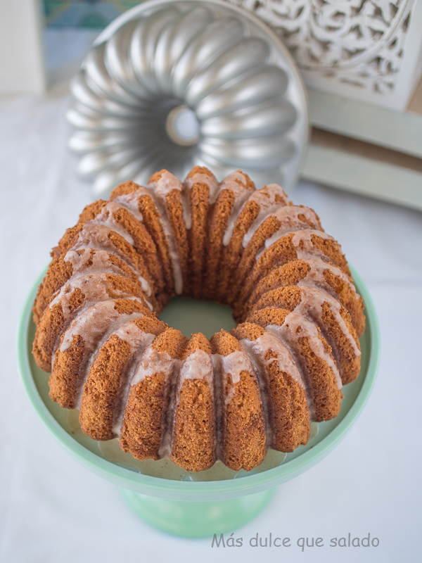 Bundt cake de nata y manzana