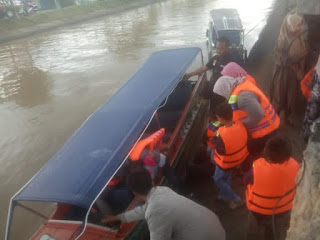 Speedboat di Gumawang Belitang OKU Timur