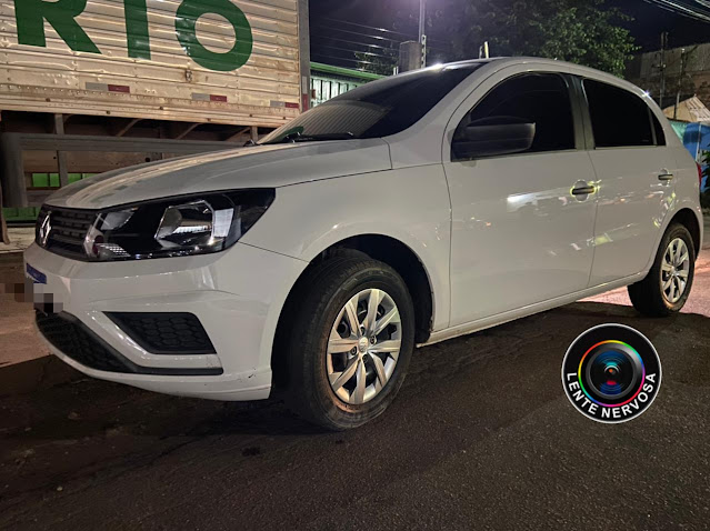 Motorista tenta atropelar policiais e é preso com droga avaliada em R$ 5 mil 5 Motorista tenta atropelar policiais e é preso com droga avaliada em R$ 5 mil