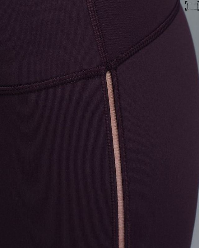 http://www.anrdoezrs.net/links/7680158/type/dlg/http://shop.lululemon.com/products/clothes-accessories/pants-yoga/High-Times-Pant?cc=17311&skuId=3600656&catId=pants-yoga&CID=cj