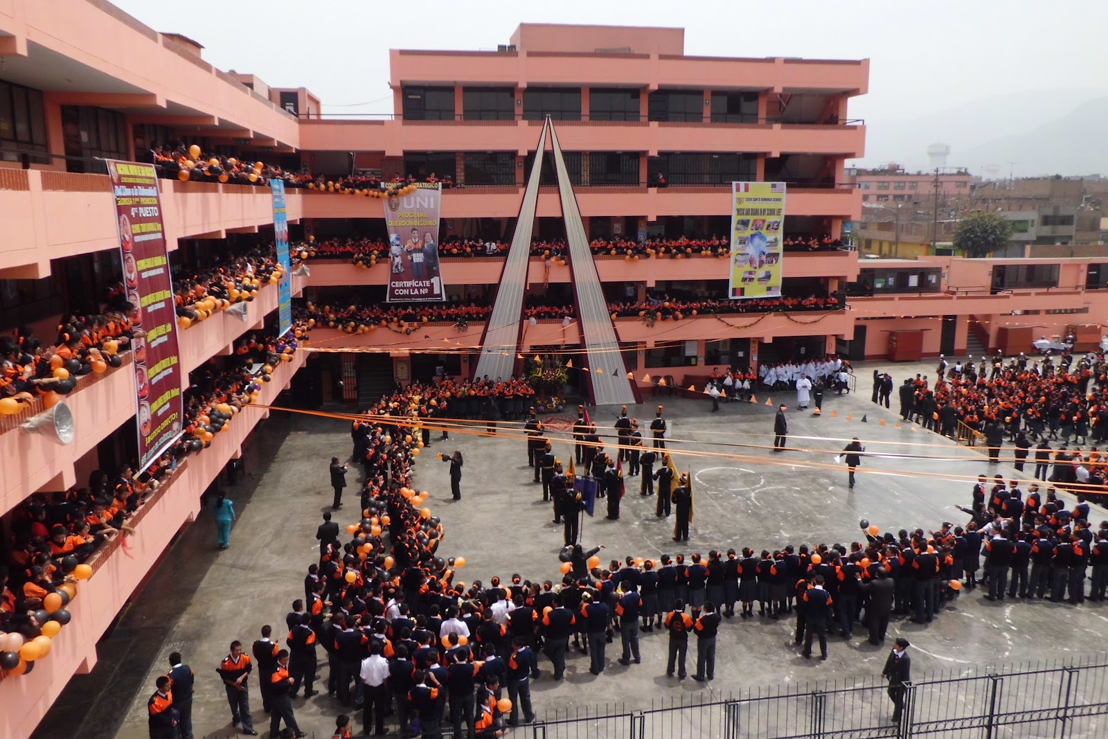 Educando Democracia Liceo Santo Domingo