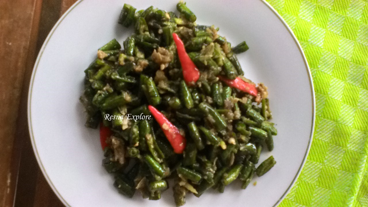 Resna Cooking Story Sajian Sayur Mentah Khas Sunda Resep Dan Cara Membuat Pencok Leunca Pencok Kacang Panjang Dan Reuceuh Bonteng