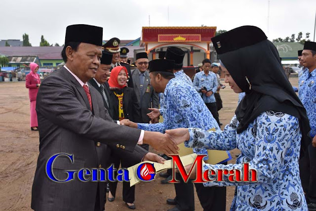 Sejumlah ASN Metro Terima SK Kenaikan Pangkat