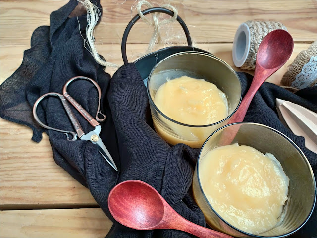 Crema de limón y cava. Receta de aprovechamiento. Postres fáciles, rápidos, sencillos, con fruta, ideal para verano. Reciclaje. Cuca