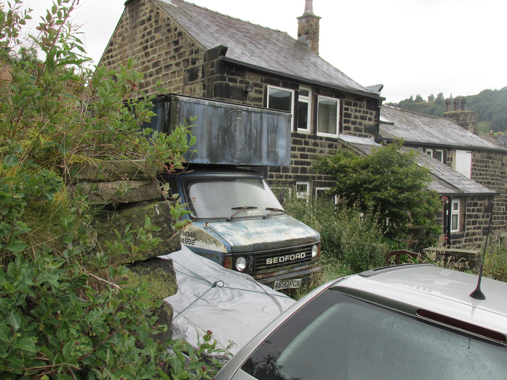 Bedford CF2 Van Junkyard Sunday's