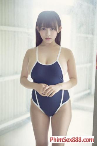 Choáng ngợp với Jun Amaki diện bikini nóng bỏng