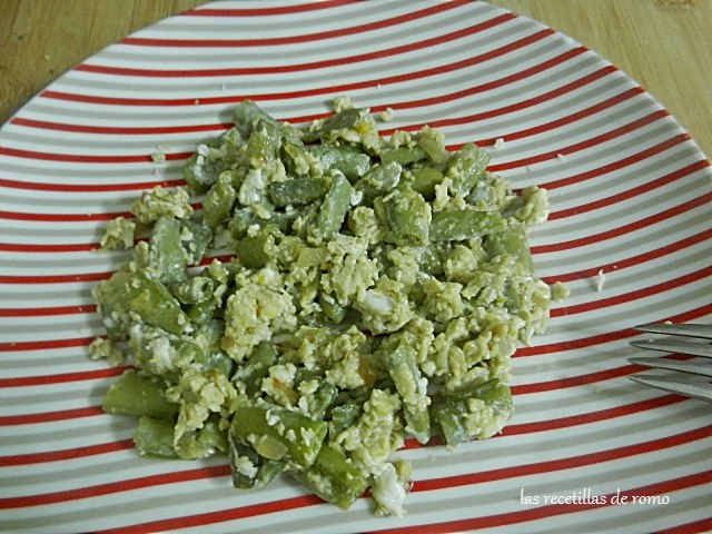 Revuelto de habas tiernas