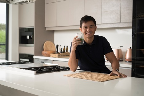 Look: Matteo Guidicelli stays positive amid quarantine life