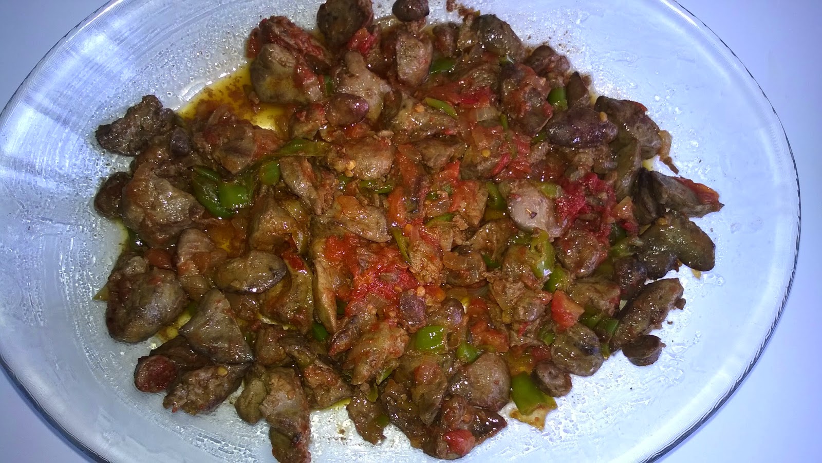 pembekelebek Domatesli Biberli Tavuk Ciğeri