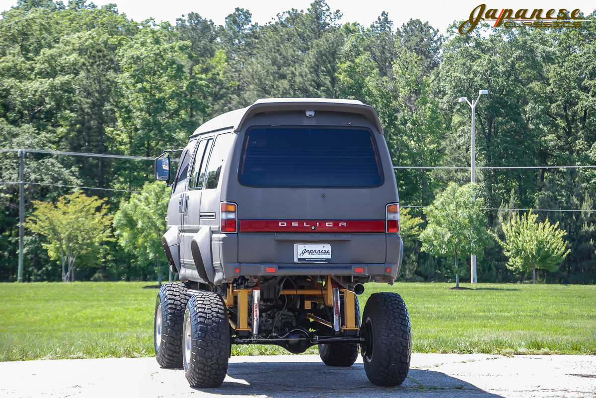 1991 Mitsubishi Delica Becomes A Japanese Monster Truck ...