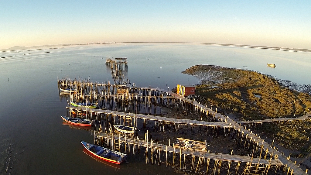 Porto palafítico da Carrasqueira Imagens aéreas através de quadricopetero