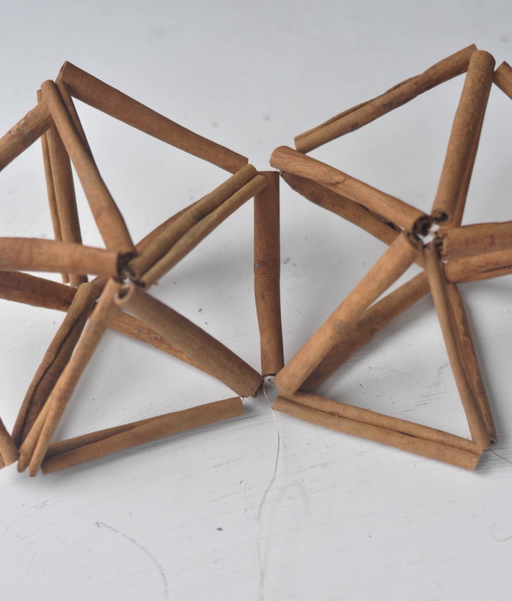LiebesSeelig: DIY hoch 3 Weihnachten – Himmeli-Zimt-Kranz