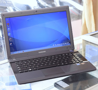 Laptop Samsung NP-RV413L AMD E-450 di Malang