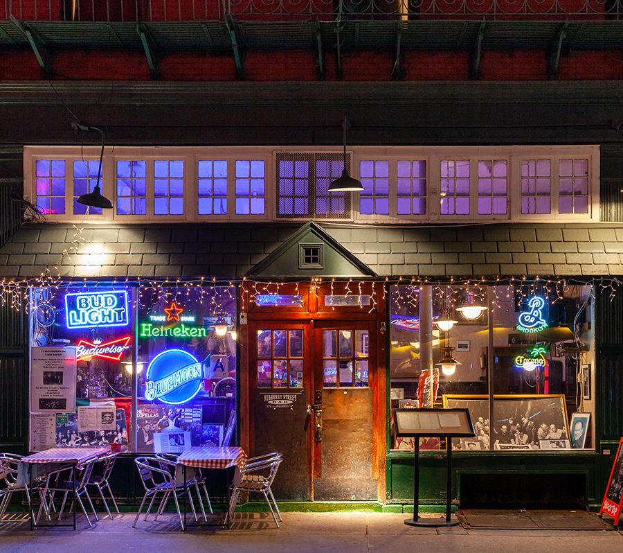 James and Karla Murray Photography Mulberry Street Bar in Little Italy