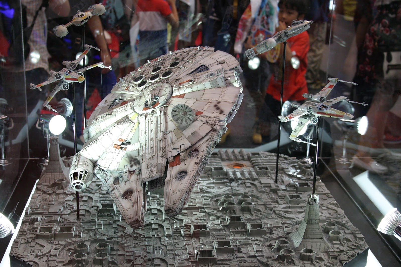 Spacedock 2001 Bandai exhibited Millennium Falcon diorama at