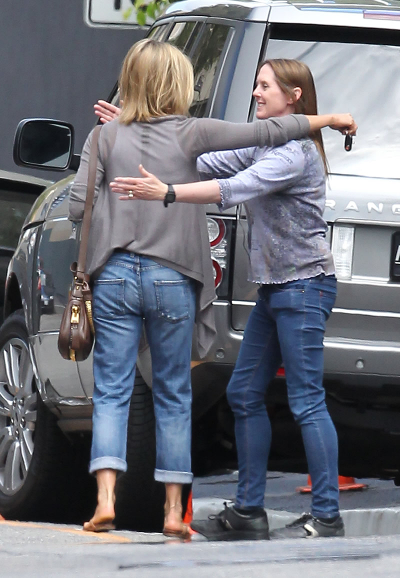 Jennifer Aniston Ass In Jeans 15