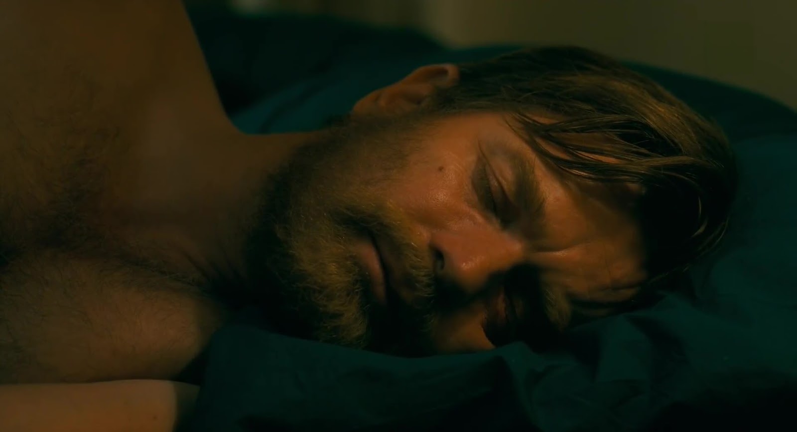 Ewan McGregor nude in Doctor Sleep.