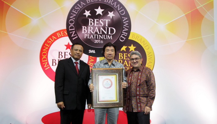 Sukses Pasarkan Produk, AHM Raih Marketing Awards 2016
