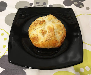 Puff pastry filled with chicken and cheese