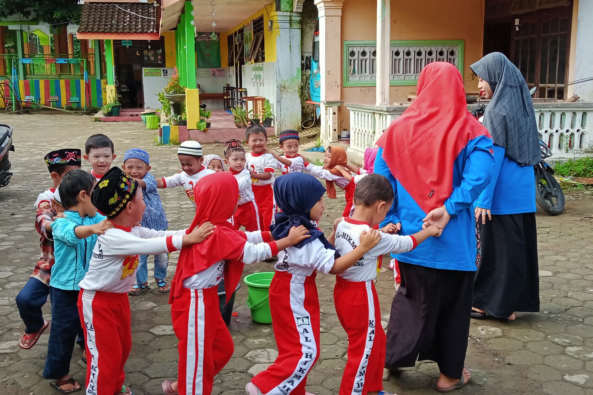 KB Al-Hikmah, Desa Ngampungan, Kecamatan Bareng Hidupkan Bahasa Ibu