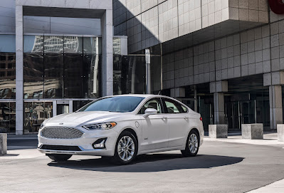 2020 Ford Fusion Review, Specs, Price