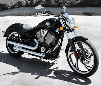 Bike World Express: 2009 Victory Vegas 8-Ball Review