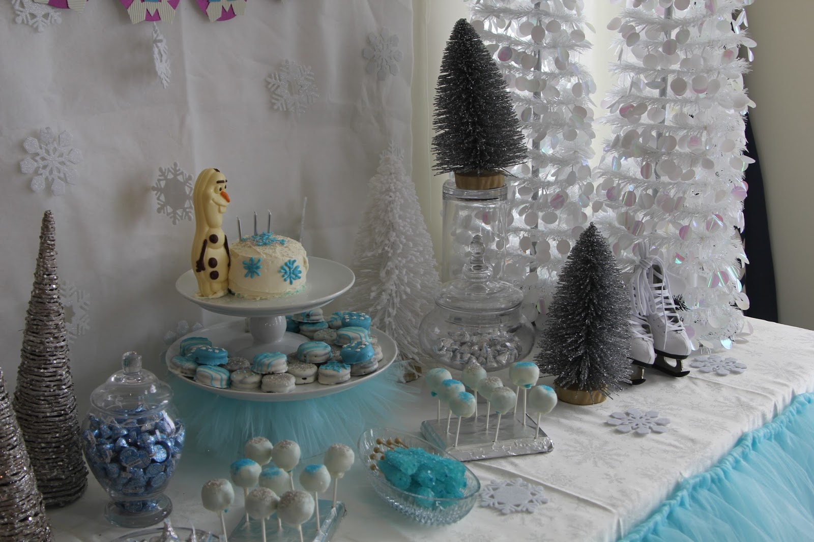 Decorating the Dorchester Way: Frozen Inspired Birthday Party