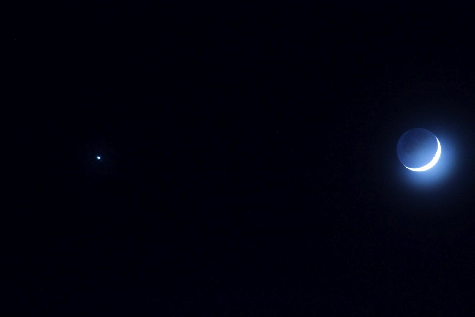 Moon, Jupiter and Venus Alignment - Pictures - AstroMadness.com1600 x 1067