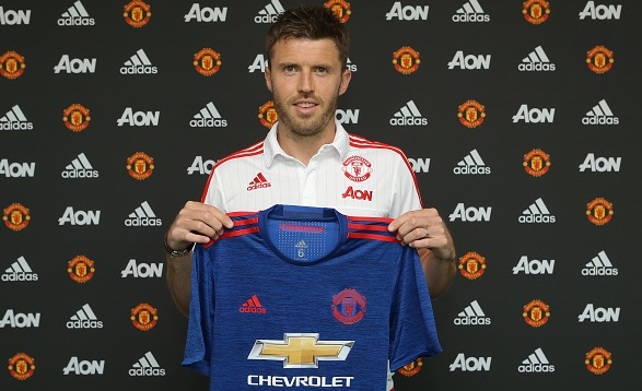 Michael Carrick Pens New Manchester United Deal