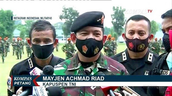 Viral Video Aksi Pencopotan Baliho HRS, TNI Bantah Ada yang Merintahkan