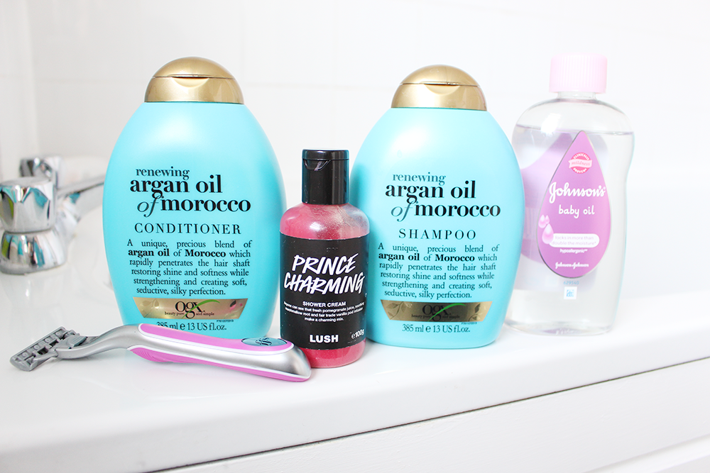 BATH / SHOWER ESSENTIALS Chedsneh