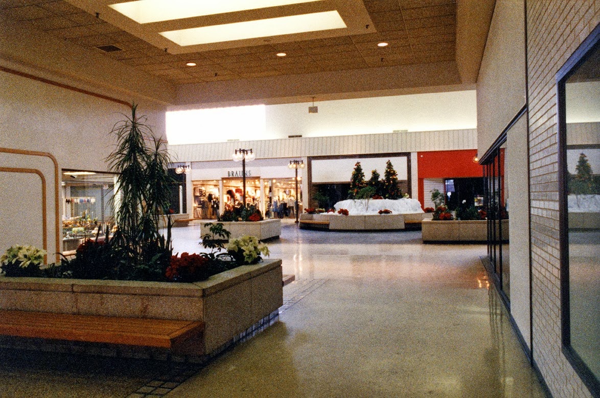 GR Retro NORTH KENT MALL Photo Memoirs