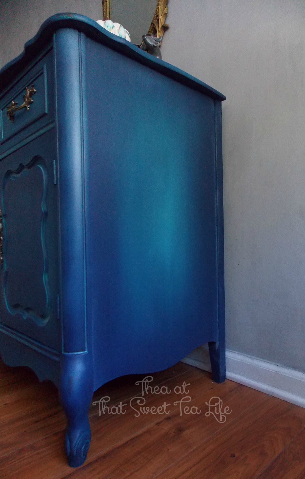 Blue Painted Furniture: Your Blended Paint Inspiration by That Sweet Tea Life | right angle | Shaded Furniture| How to create a blended Paint Furniture Finish | Blended Painted Furniture Ideas | Furniture Painting Tips | How to paint Furniture | Blending Blue Furniture Makeover | Layered Paint | Blended Painting | Dresser Makeover | Furniture DIY | #paintblending | #blendedpaintfinish | #blendedfurniturepaint 