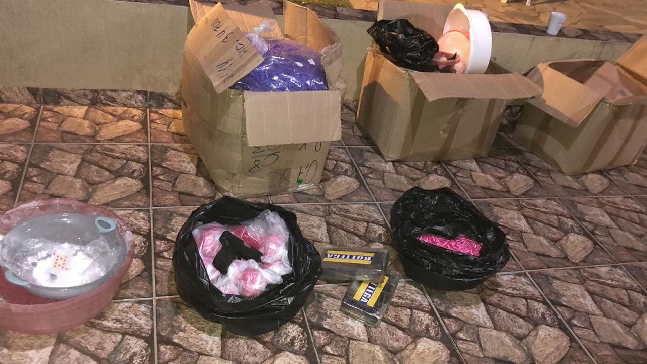 Polícia fecha refinaria de Cocaína em Sorocaba e prende casal