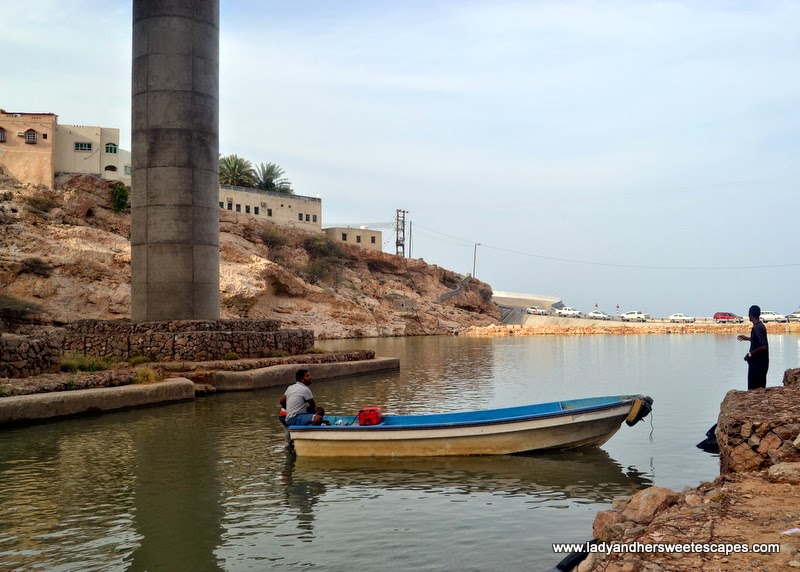 motor boat in Wadi Shab Oman 