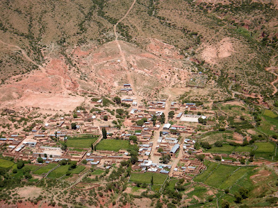 Blick auf das Dorf Esmoraca auf 3466m Meereshöhe
