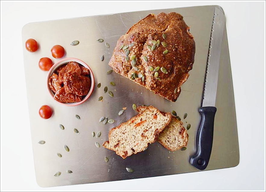 LowCarb Tomaten Paprika Brot