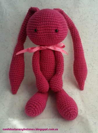 conhiloslanasybotones - Conejo orejas largas amigurumi