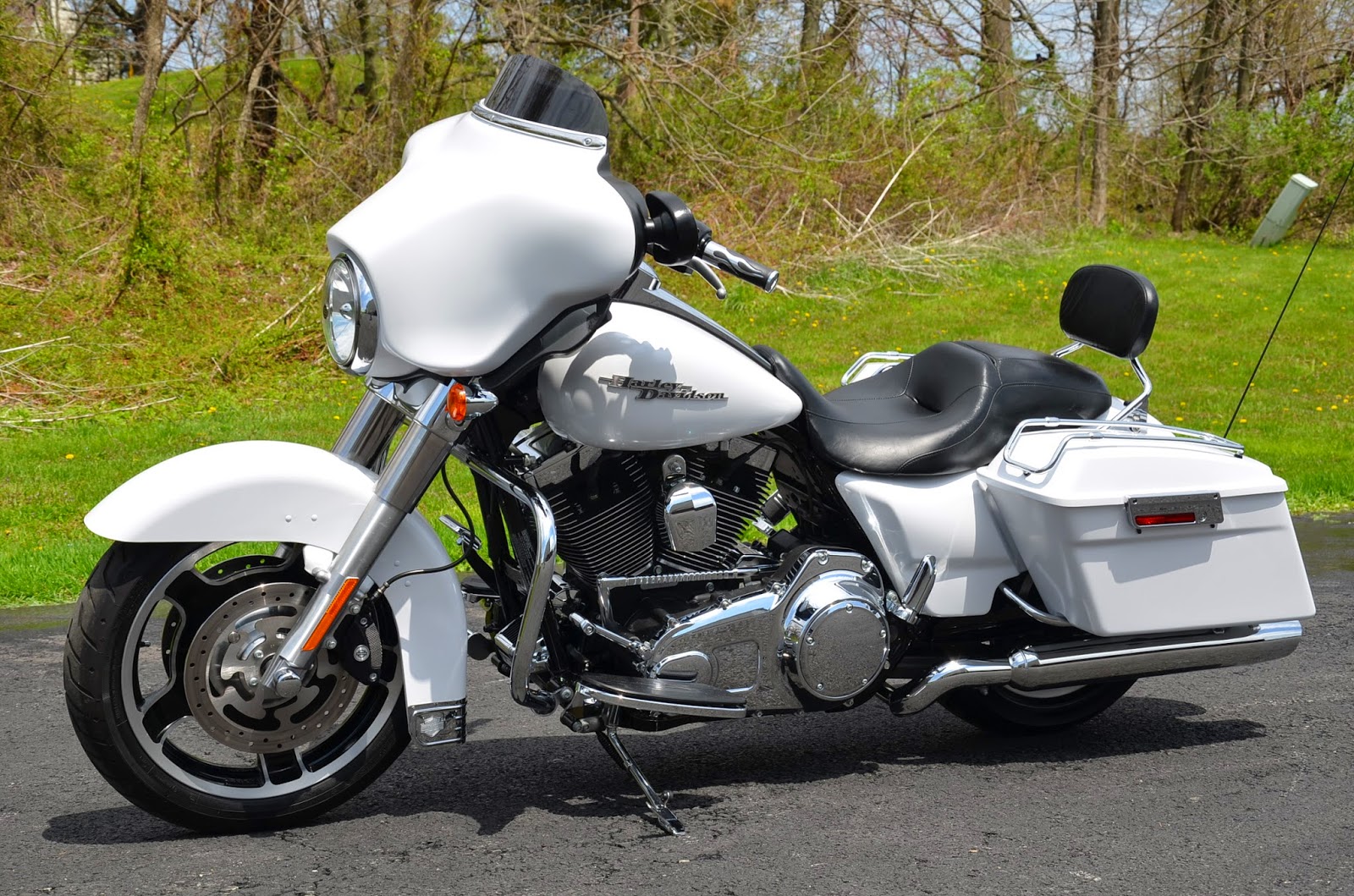 denim white street glide