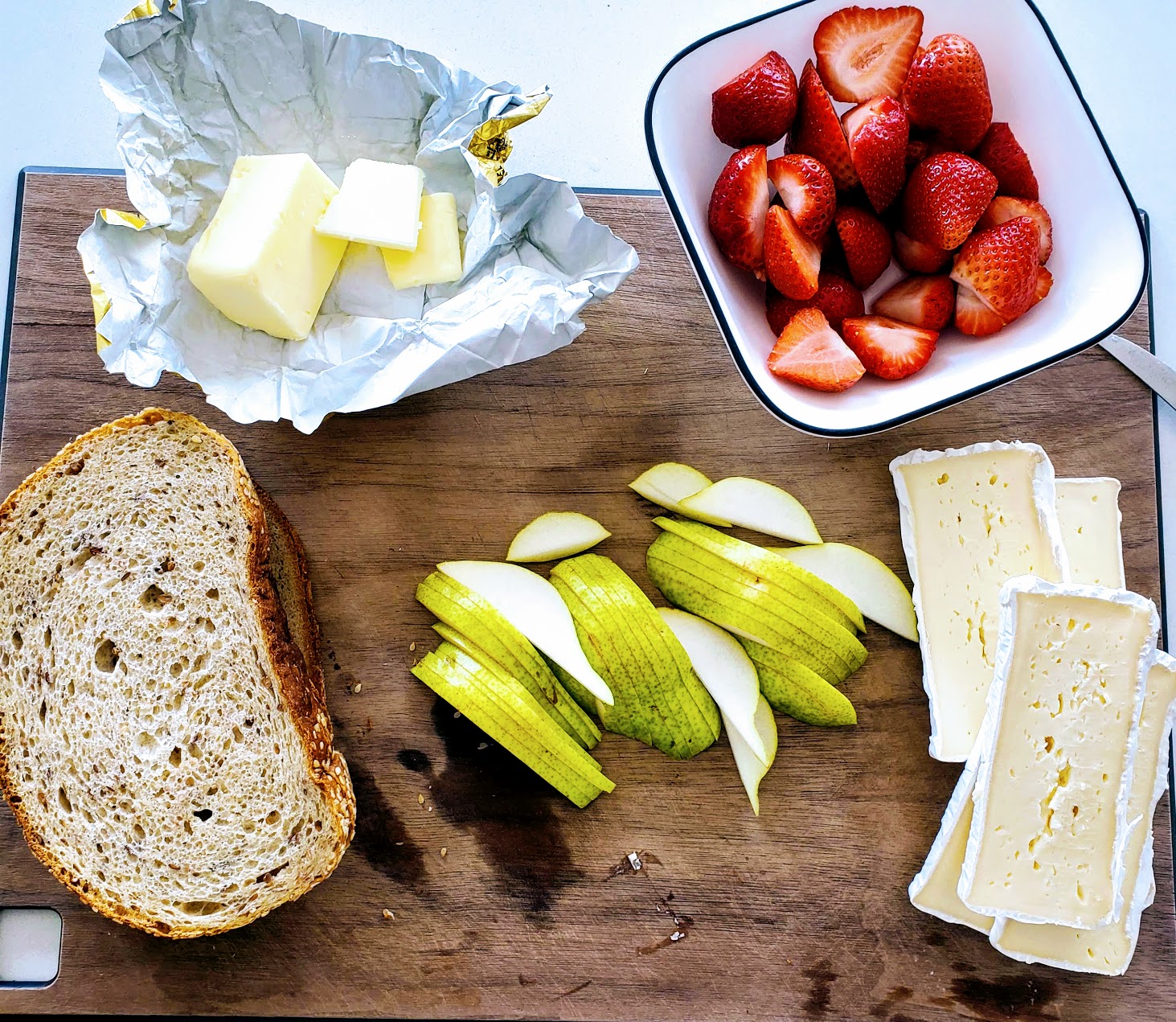 Brie grill cheese with pear
