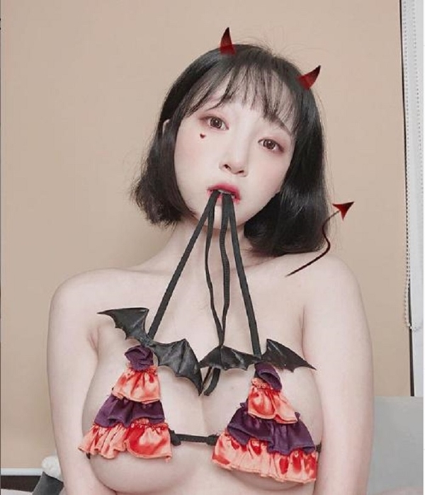 Kang In-kyung lộ ảnh nóng