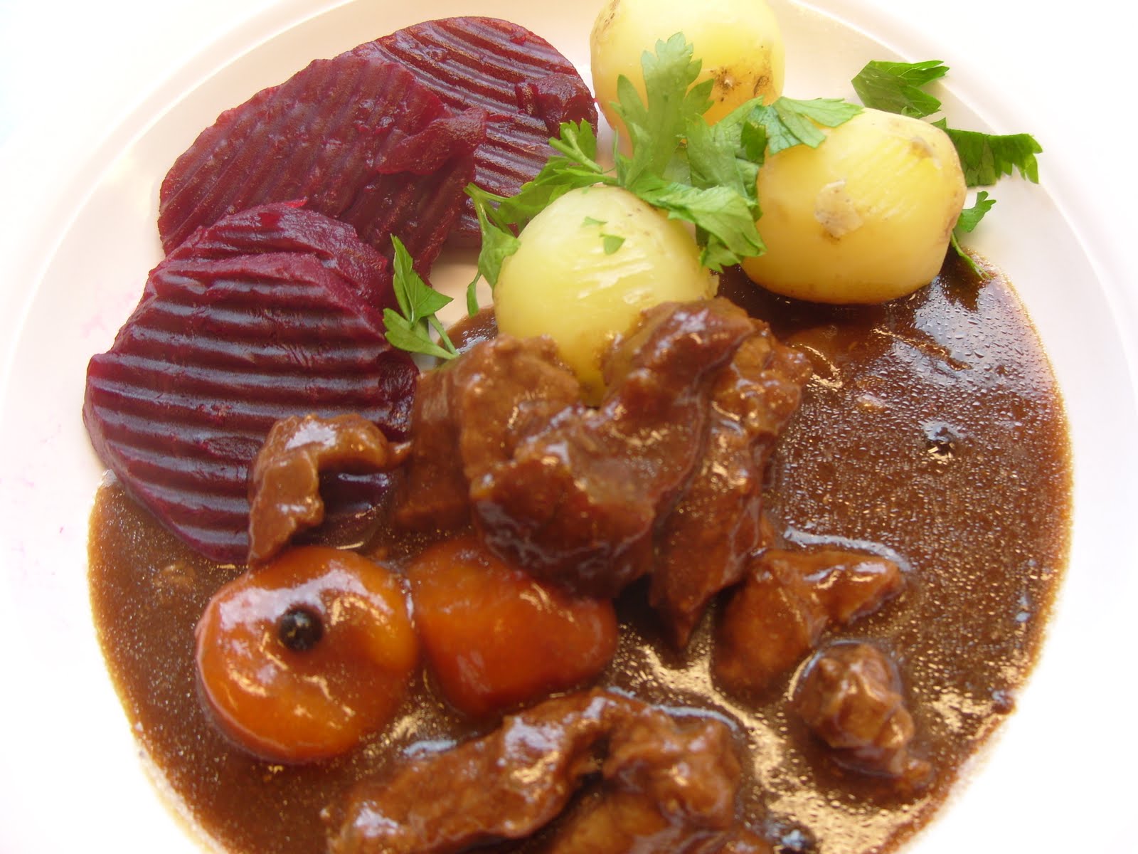 Kalops mit Rote Beete