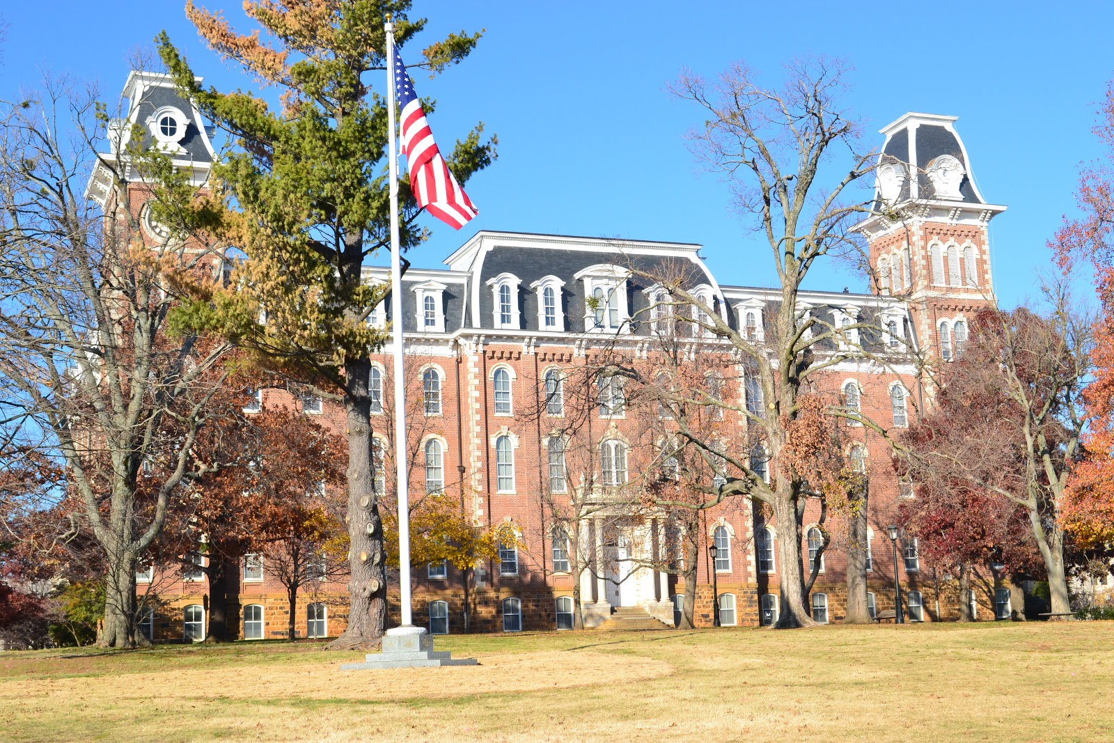 Zoo View Home University of Arkansas Campus
