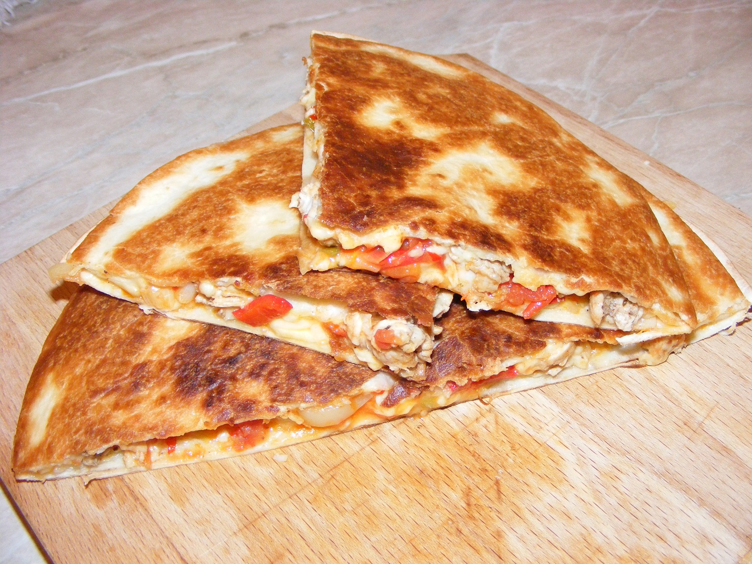 Quesadilla cu piept de curcan Preparatedevis.ro