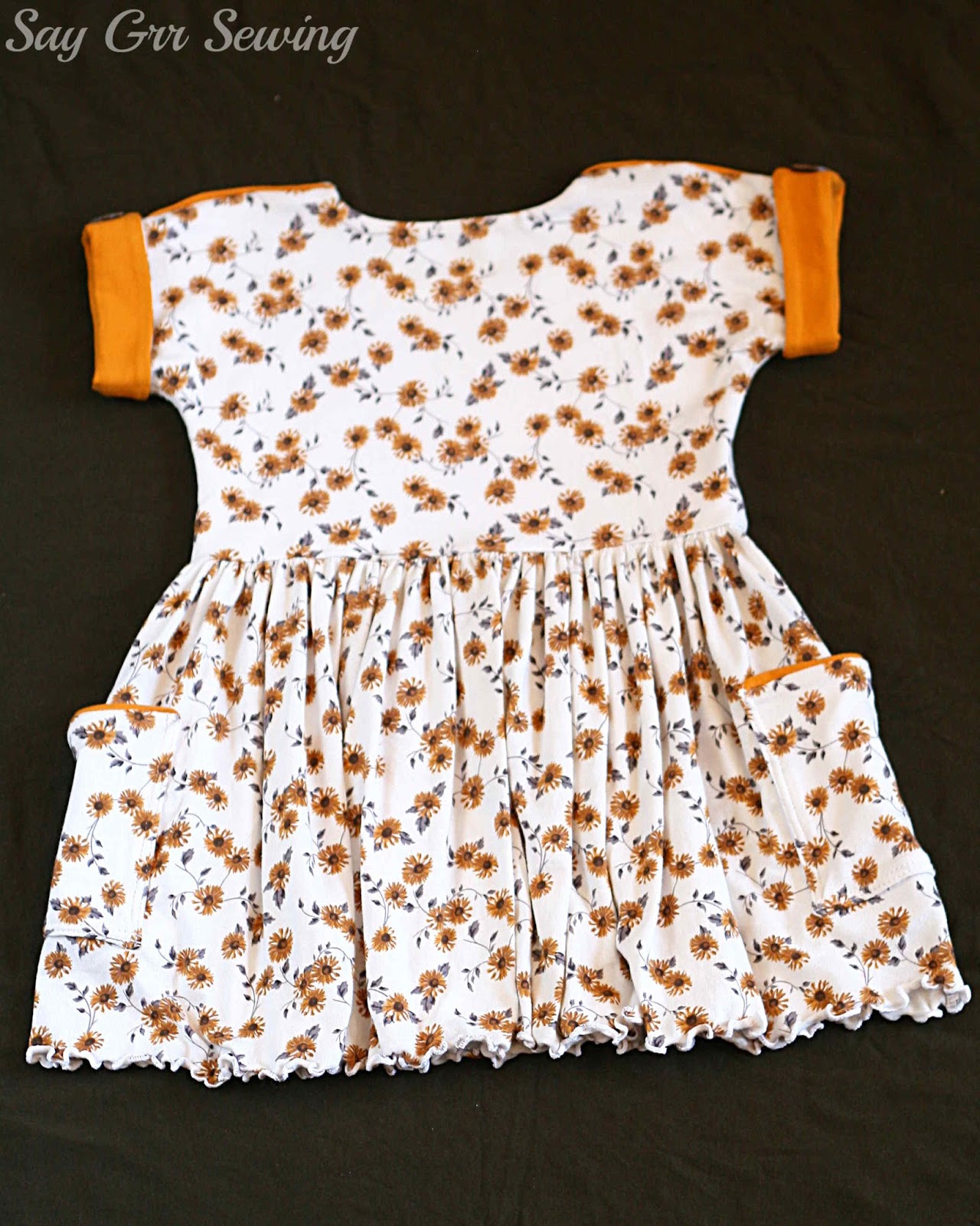 Say Grr Sewing: Knit Sunflower Dress
