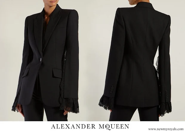 Duchess Maria Teresa wore Alexander McQueen Open Sleeves Viscose Crepe Jacket lace In Black