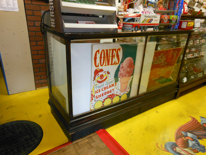 Kentucky Travels Hollywood Candy, Omaha Nebraska